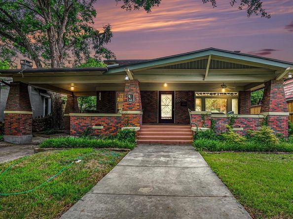 2135  Pembroke Drive , Fort Worth Texas 76110