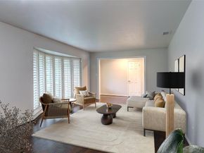 9424  Hunters Creek Drive , Dallas Texas 75243