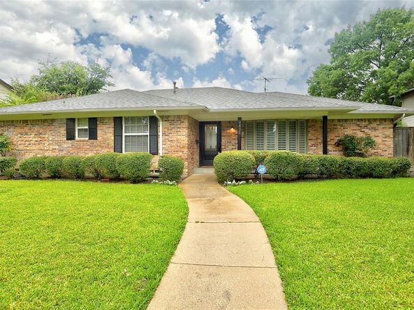 9424  Hunters Creek Drive , Dallas Texas 75243