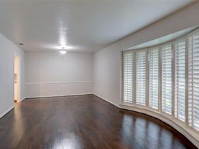 9424  Hunters Creek Drive , Dallas Texas 75243