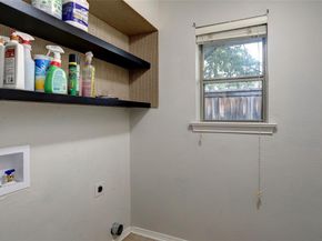 9424  Hunters Creek Drive , Dallas Texas 75243