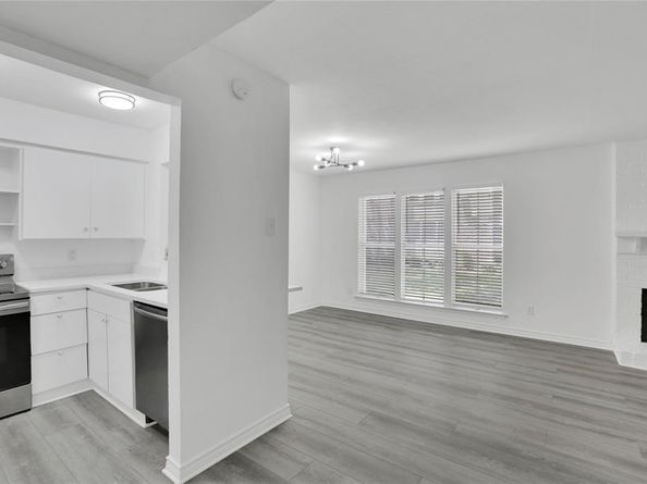 5881  Preston View Boulevard  177, Dallas Texas 75240