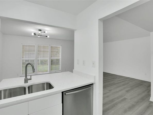5881  Preston View Boulevard  177, Dallas Texas 75240