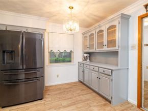 909 W Grauwyler Road , Irving Texas 75061
