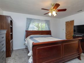 909 W Grauwyler Road , Irving Texas 75061