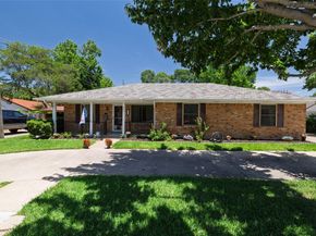 909 W Grauwyler Road , Irving Texas 75061