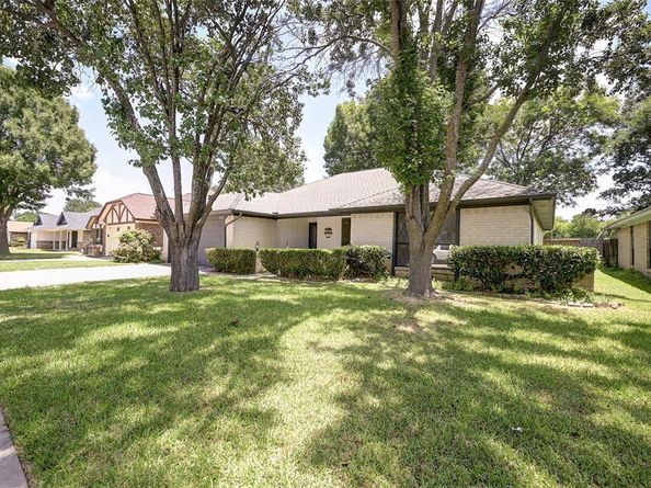 506  Betsy Ross Drive , Arlington Texas 76002