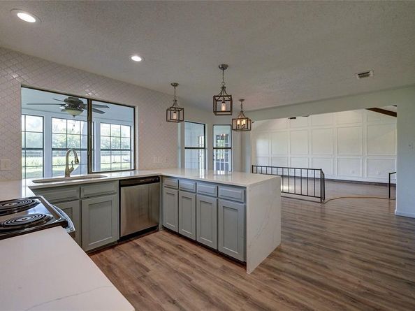 506  Betsy Ross Drive , Arlington Texas 76002