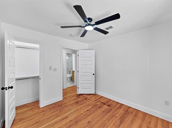 1105  Ryan Avenue , Carrollton Texas 75006