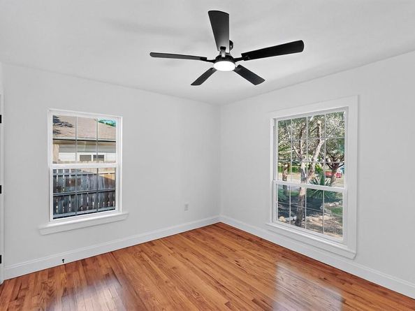 1105  Ryan Avenue , Carrollton Texas 75006