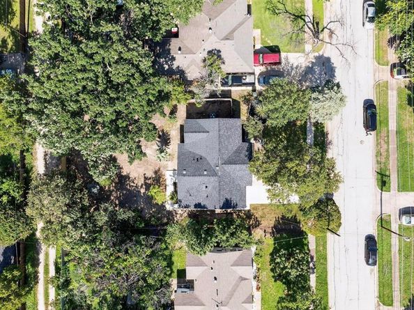 1105  Ryan Avenue , Carrollton Texas 75006