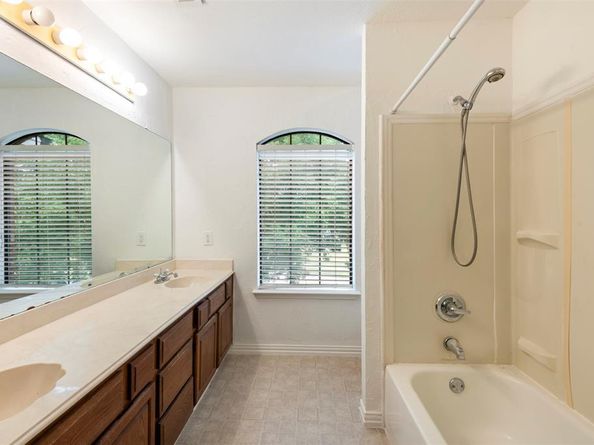 1016  Craig Drive , Mesquite Texas 75181
