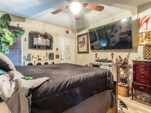 5818  Santa Fe Drive , Arlington Texas 76017