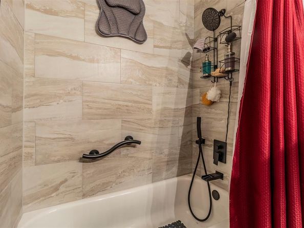 5818  Santa Fe Drive , Arlington Texas 76017