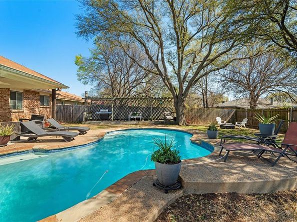 206  Nettletree Street , Arlington Texas 76018