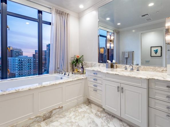 2525 N PEARL Street  1403, Dallas Texas 75201