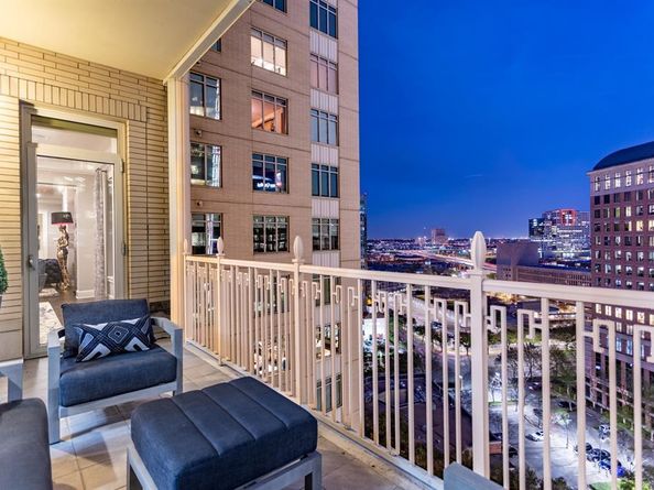 2525 N PEARL Street  1403, Dallas Texas 75201