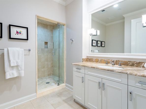 2525 N PEARL Street  1403, Dallas Texas 75201