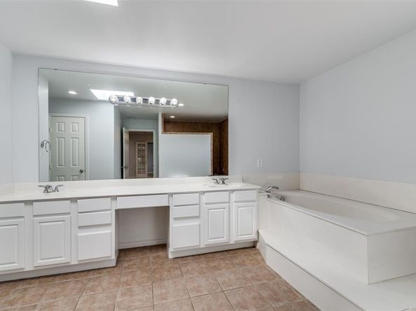 1720  Plummer Drive , Rockwall Texas 75087