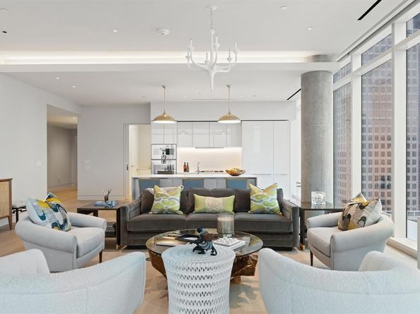 1747  Leonard Street  2402, Dallas Texas 75201