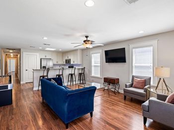 816 N Beckley  
