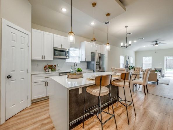 929 S Marlborough Avenue , Dallas Texas 75208