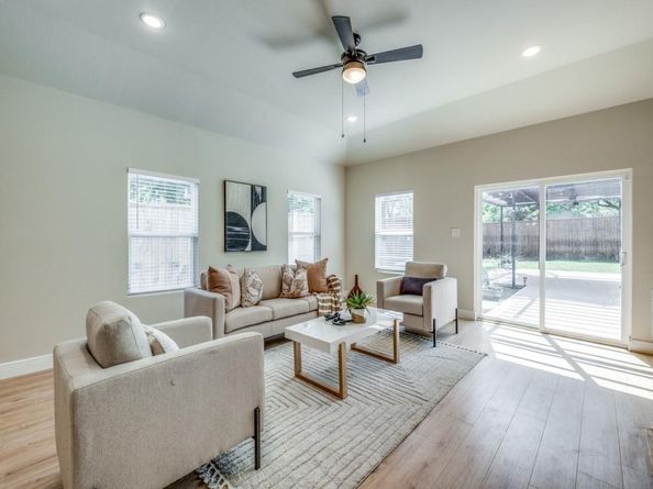 929 S Marlborough Avenue , Dallas Texas 75208