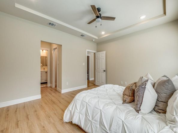 929 S Marlborough Avenue , Dallas Texas 75208
