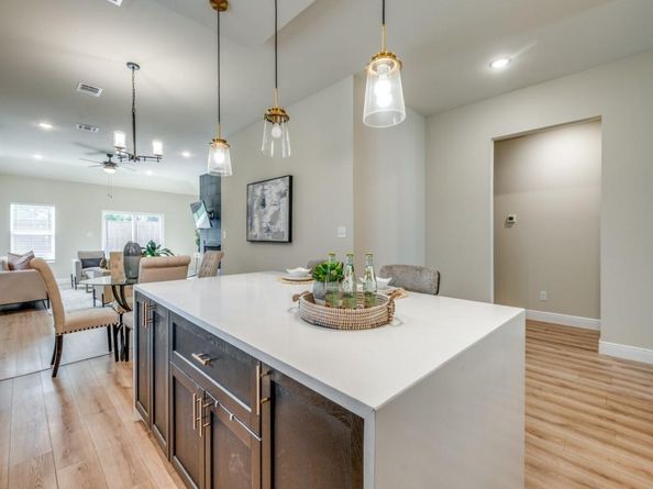 929 S Marlborough Avenue , Dallas Texas 75208