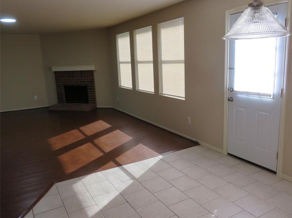 8406  Paxton Run Court , Arlington Texas 76002