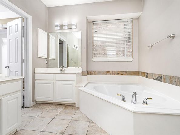 9213  Royal Burgess Drive , Rowlett Texas 75089