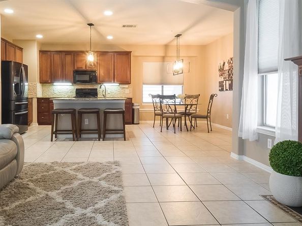 1144  Spanish Moss Drive , Savannah Texas 76227