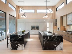 10846  Crooked Creek Court , Dallas Texas 75229