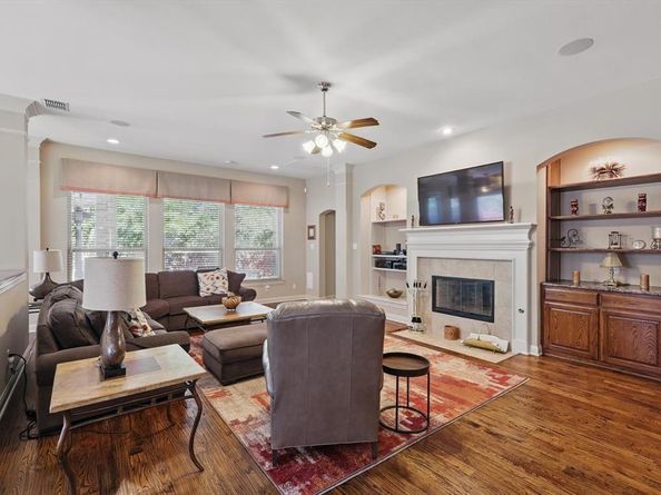 9352  Blanco Drive , Lantana Texas 76226