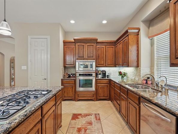 9352  Blanco Drive , Lantana Texas 76226