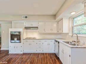 2421  Mercedes Road , Denton Texas 76205