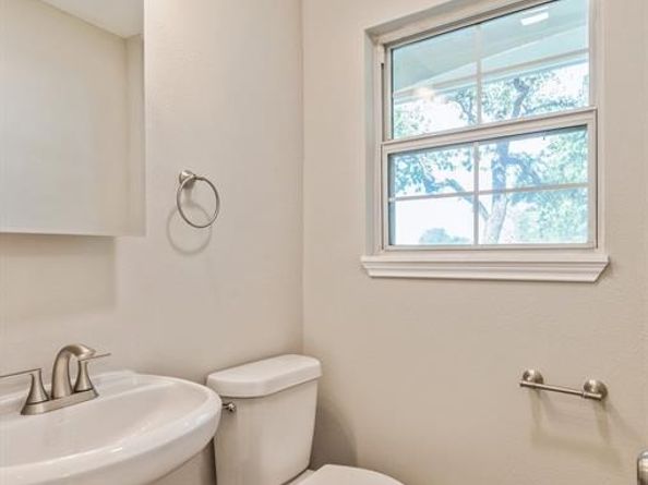 2421  Mercedes Road , Denton Texas 76205