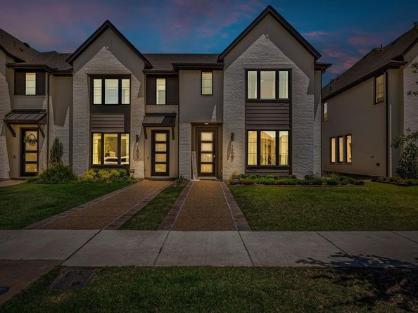 1409  Silver Marten Trail , Arlington Texas 76005