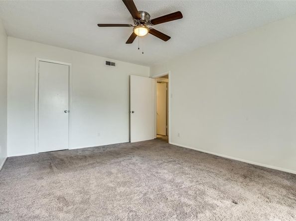 4211  Holland Avenue  206, Dallas Texas 75219