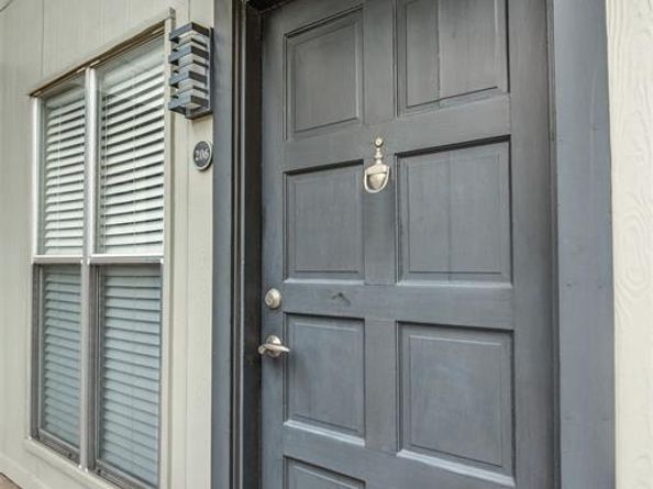 4211  Holland Avenue  206, Dallas Texas 75219