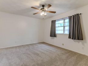 3213  Thames Street , Irving Texas 75062