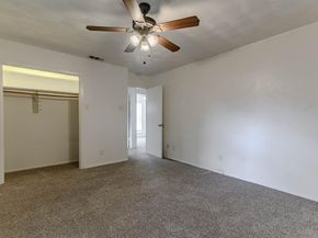 3213  Thames Street , Irving Texas 75062