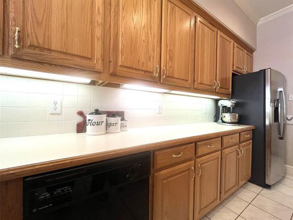 721  Village Green Drive , DeSoto Texas 75115