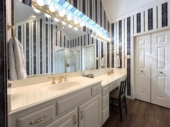 721  Village Green Drive , DeSoto Texas 75115