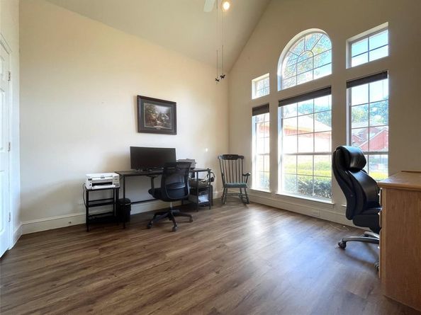 721  Village Green Drive , DeSoto Texas 75115