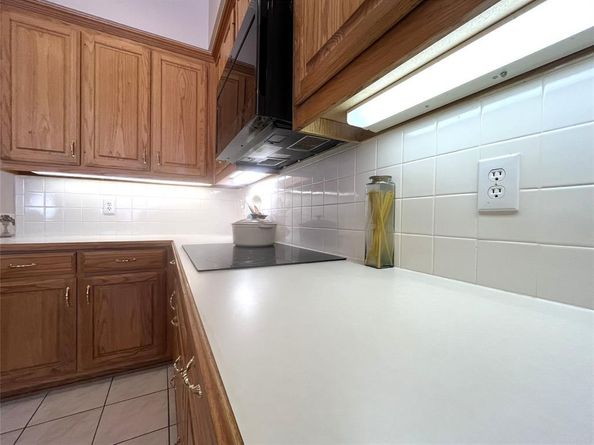 721  Village Green Drive , DeSoto Texas 75115