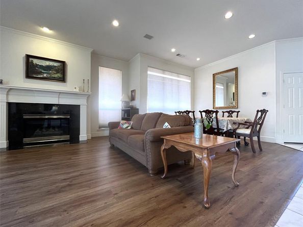 721  Village Green Drive , DeSoto Texas 75115