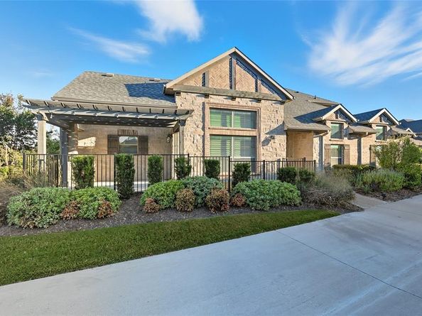 4301  Rose Garrison Lane , Arlington Texas 76005
