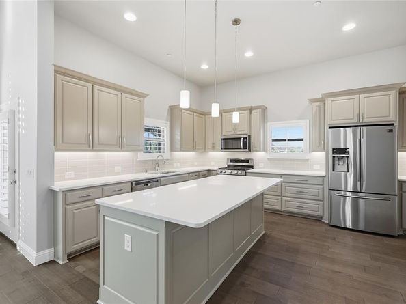 4301  Rose Garrison Lane , Arlington Texas 76005