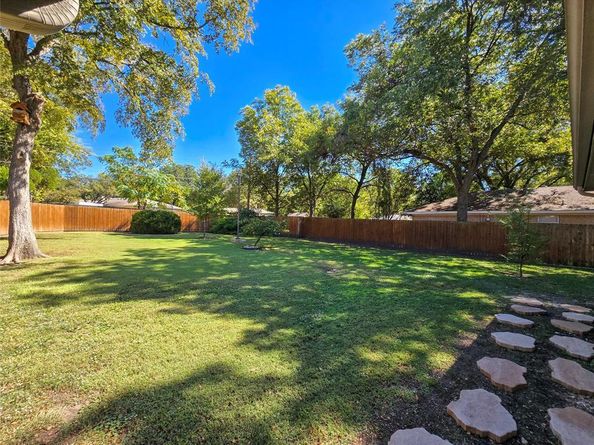 1019  Springbrook Drive , Plano Texas 75075